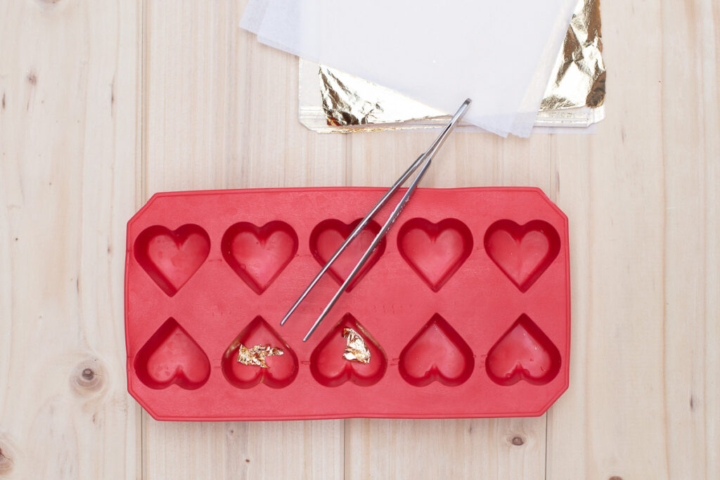 DIY Beton Herzen mit Blattgold - Tischdeko zur Hochzeit