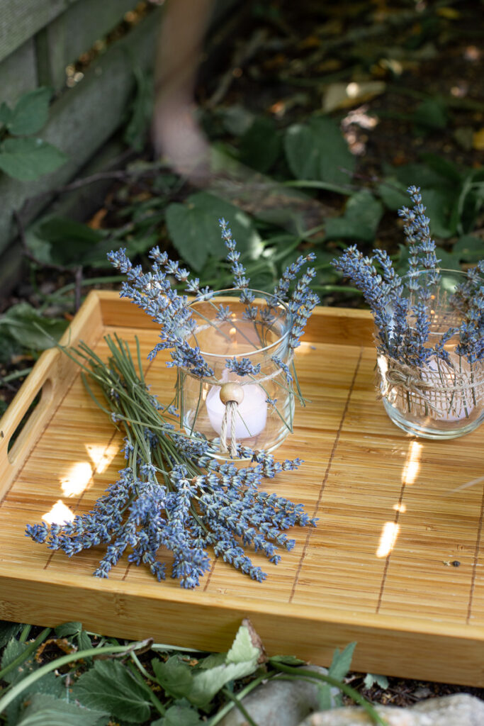 Duftige DIY Lavendel Teelichter selber machen
