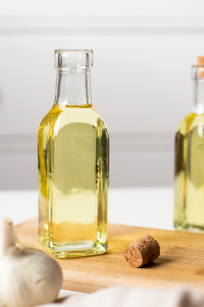 DIY Knoblauchöl selber machen: Einfaches Rezept