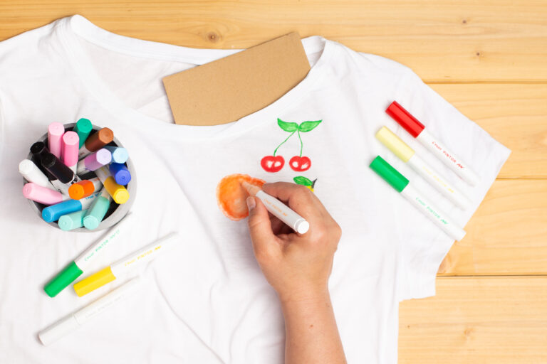 DIY: T-Shirt mit Tutti Frutti Motiven bemalen [Werbung] | DIY Blog | Do